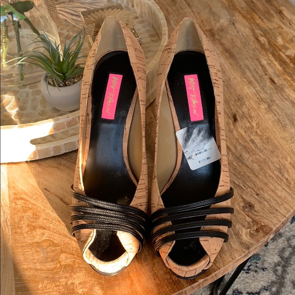 Betsey Johnson heels - Picture 2 of 5
